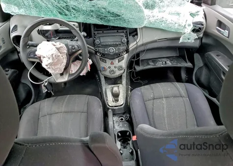 2015 Chevrolet Sonic Lt z USA, uszkodzony, nr VIN 1G1JC5SH9F4109630